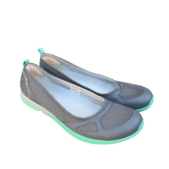 Merrell Castle Rock Select Grip Slip On Gray & Green Comfort Flats Womens 11 - Picture 1 of 7